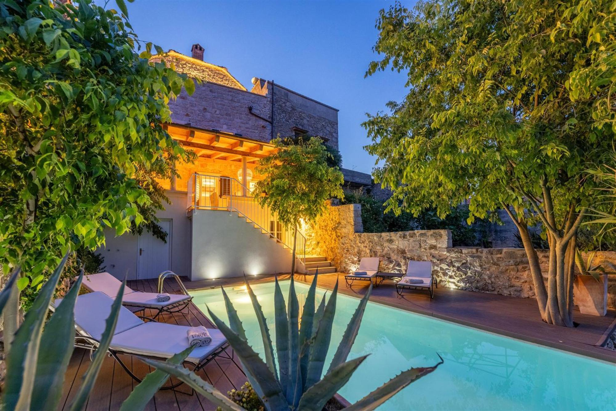 Dvor Pitve Villas 耶尔萨 客房 照片